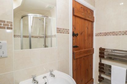 Linhay Self-Catering 28