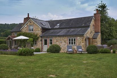 Little Canwood House sleeps 7+1, Lovely, 'Home from Home' cottage, with private garden, parking and with shared games room 21