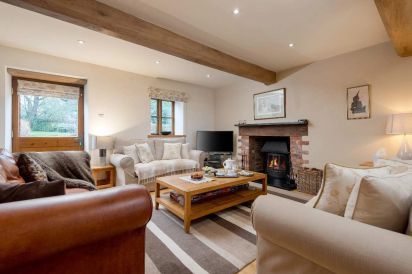 Little Canwood House sleeps 7+1, Lovely, 'Home from Home' cottage, with private garden, parking and with shared games room 1
