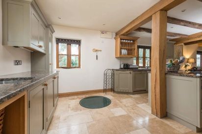 Little Canwood House sleeps 7+1, Lovely, 'Home from Home' cottage, with private garden, parking and with shared games room 9