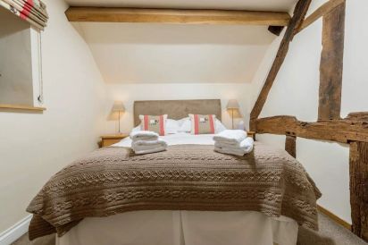 Little Canwood House sleeps 7+1, Lovely, 'Home from Home' cottage, with private garden, parking and with shared games room 11
