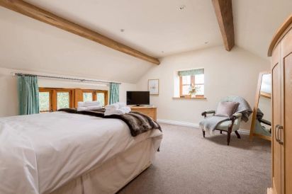 Little Canwood House sleeps 7+1, Lovely, 'Home from Home' cottage, with private garden, parking and with shared games room 16