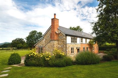 Little Canwood House sleeps 7+1, Lovely, 'Home from Home' cottage, with private garden, parking and with shared games room 18