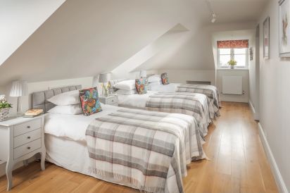 Little Cheriton House 8