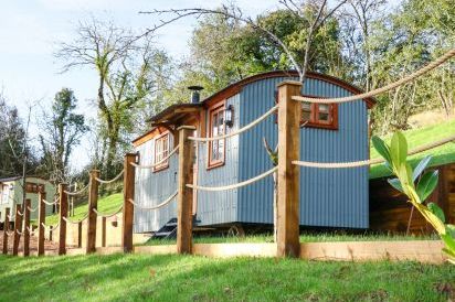 Little Silver Fox Shepherds Hut 2