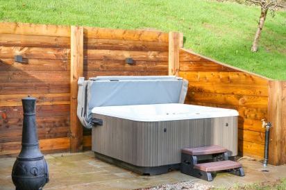Little Silver Fox Shepherds Hut 16