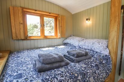 Llethr - Shepherds Hut 11