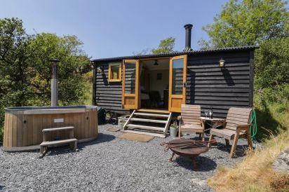 Llethr - Shepherds Hut 19