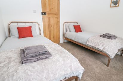 Llys Alaw 27