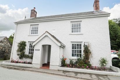 Llys Alaw 1