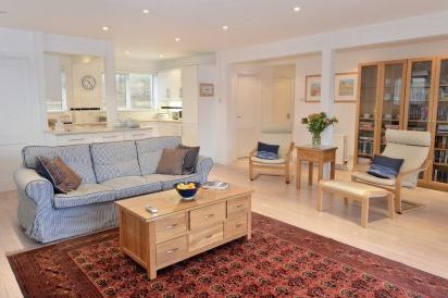 Loch Cottage 8