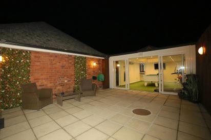 Lower Holiday Lodge 19