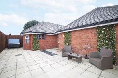 Lower Holiday Lodge 20