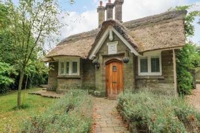 Lower Sketty Green Lodge 1
