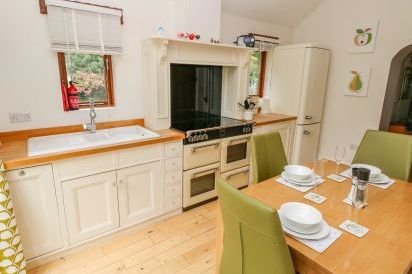 Lower Sketty Green Lodge 8
