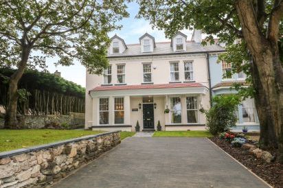 Lyngaran House