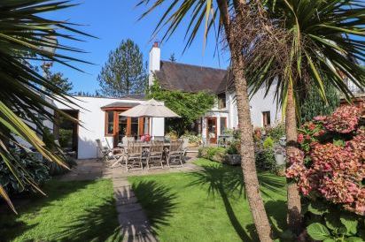 Mickle Trafford Manor 49