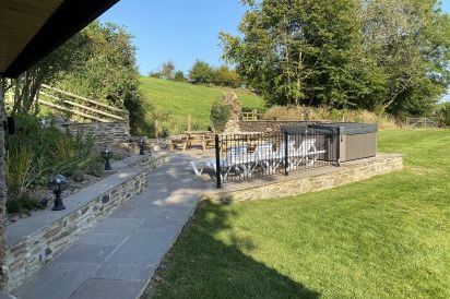 Luxurious Brendon Hills Farmhouse 71
