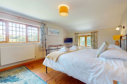 Luxurious Brendon Hills Farmhouse 29