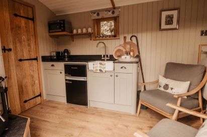 Moelfre - Shepherds Hut 12