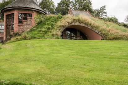 Nantusi Pet-Friendly Cottage, Kirriemuir, Central Scotland  17