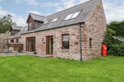Nantusi Pet-Friendly Cottage, Kirriemuir, Central Scotland  3