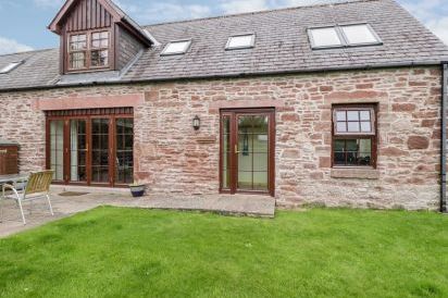 Nantusi Pet-Friendly Cottage, Kirriemuir, Central Scotland  4