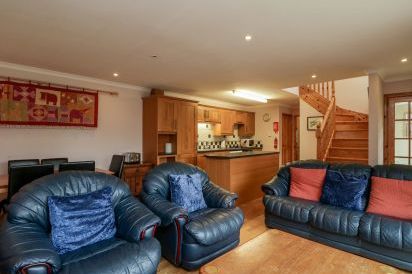 Nantusi Pet-Friendly Cottage, Kirriemuir, Central Scotland  5
