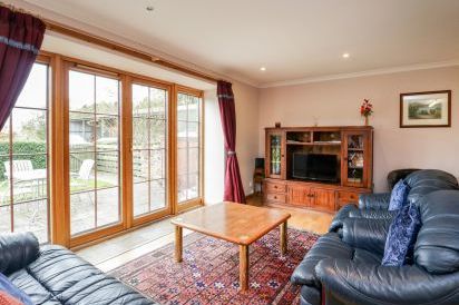 Nantusi Pet-Friendly Cottage, Kirriemuir, Central Scotland  6