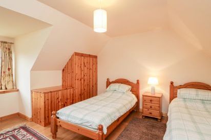 Nantusi Pet-Friendly Cottage, Kirriemuir, Central Scotland  14