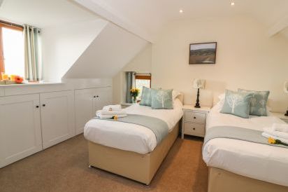 Oakwood House 40
