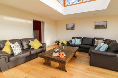 Oakwood House 6