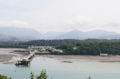 On the Straits 29