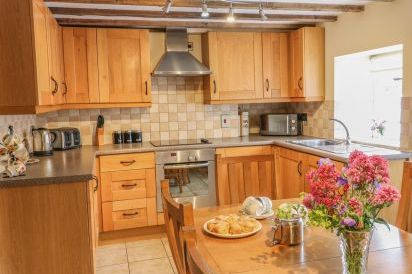 Orchard View Country Cottage 6