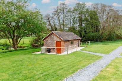 Orchard Yurt, Allerford 10