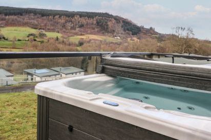 Osprey View Lodge & Hot Tub 3