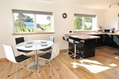Peninsula Cottage 10