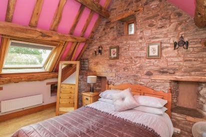 Pentre Barn 14