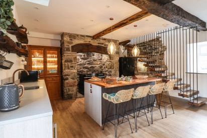 Plas Glan Yr Afon 10