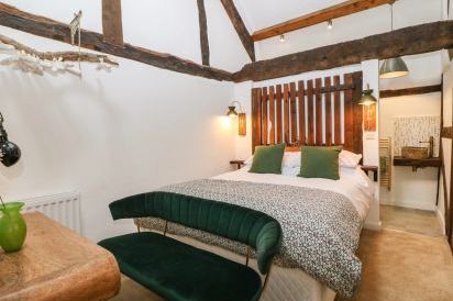 Plas Glan Yr Afon 29