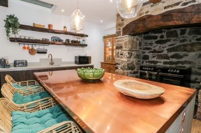 Plas Glan Yr Afon 11