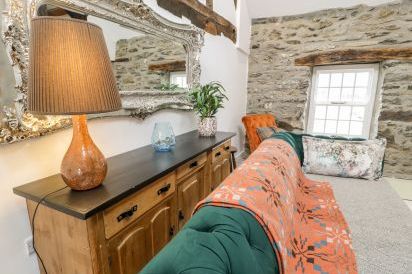 Plas Glan Yr Afon 25