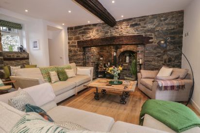 Plas Glan Yr Afon 3