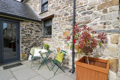 Plas Glan Yr Afon 50