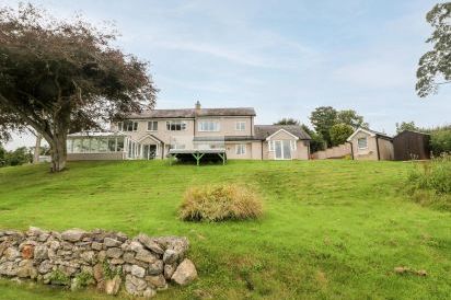 Porth Llongdy Uchaf