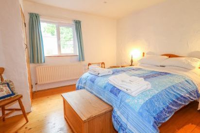 Quiet Waters Cottage 13