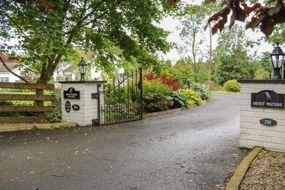 Quiet Waters Cottage 35