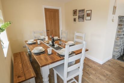 Rhianwen, Plas Moelfre Hall Barns 11
