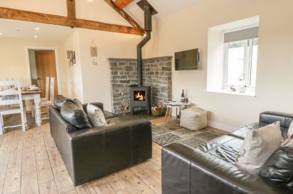 Rhianwen, Plas Moelfre Hall Barns 6