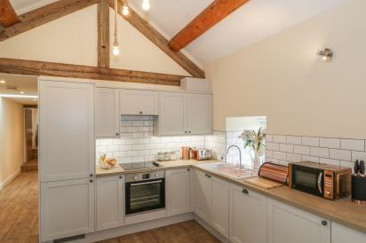 Rhianwen, Plas Moelfre Hall Barns 9
